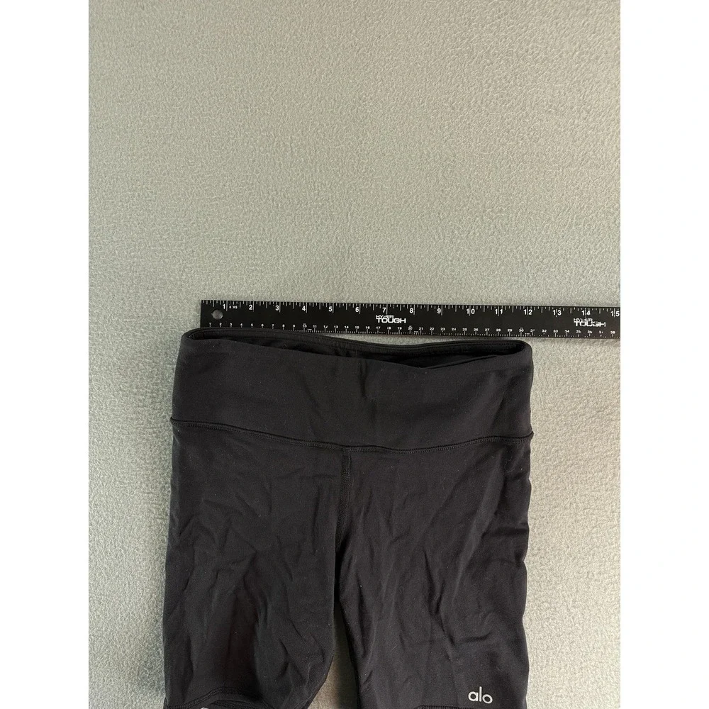 Alo Yoga Bike Shorts Womens S Black 5 Inseam Slim Fit Yoga Stretch Athletic